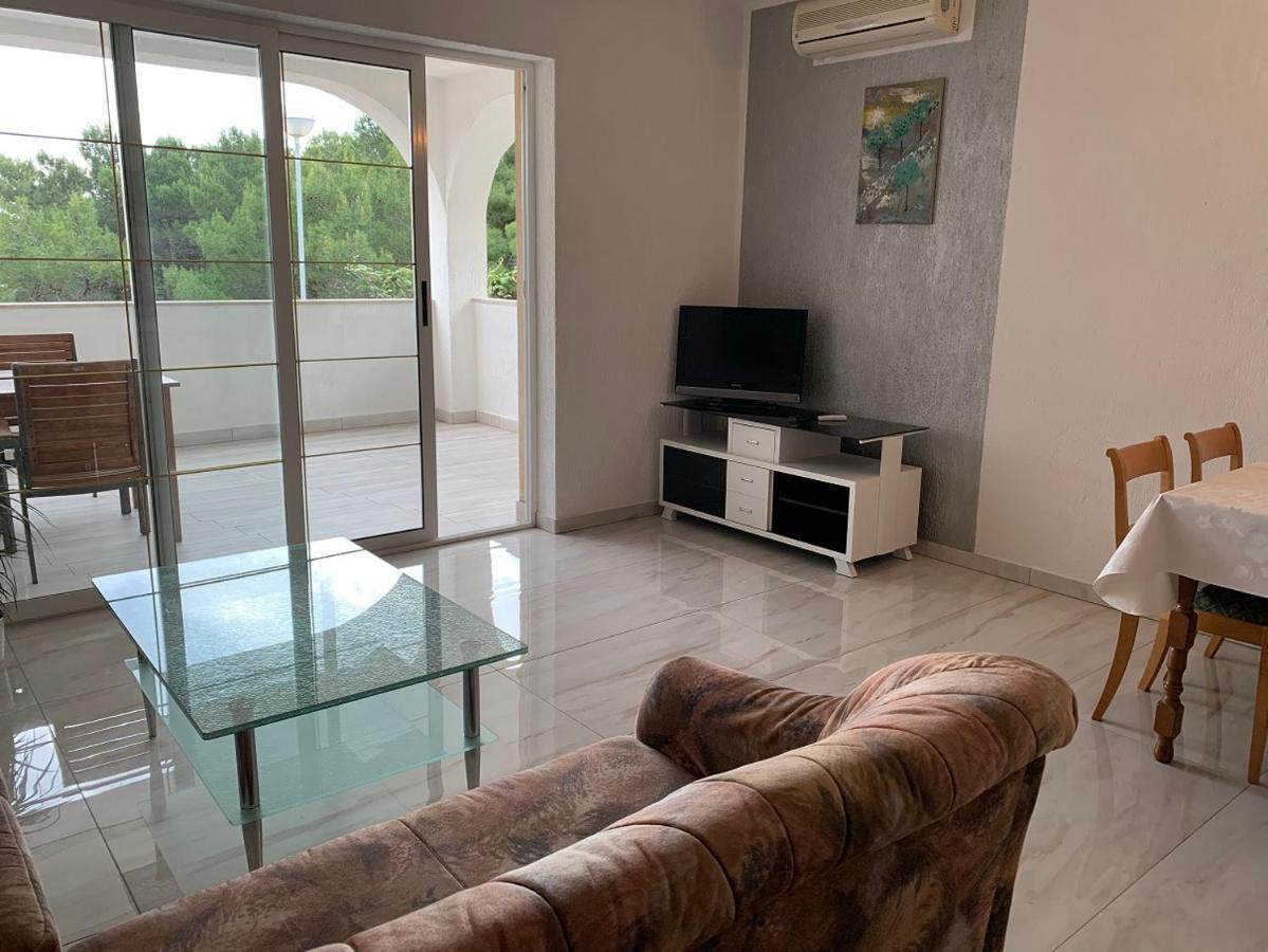 Apartman Kartec คิร์ก ภายนอก รูปภาพ