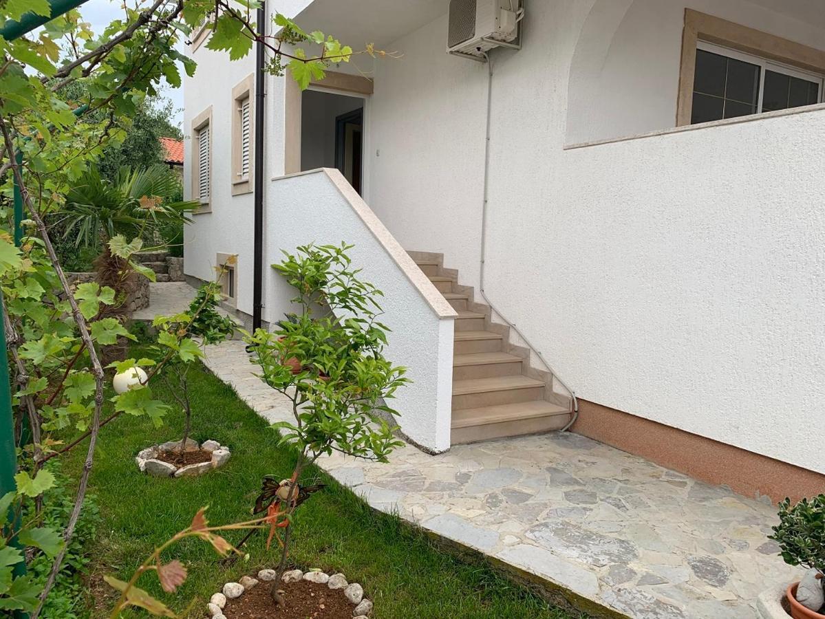 Apartman Kartec คิร์ก ภายนอก รูปภาพ