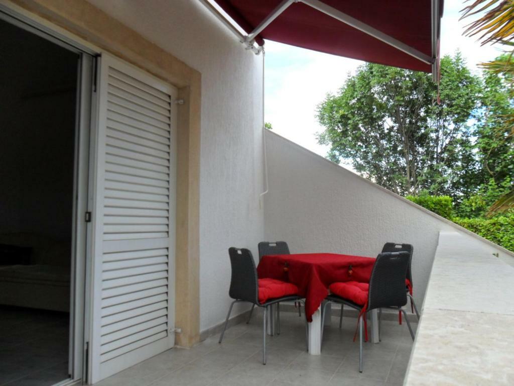 Apartman Kartec คิร์ก ภายนอก รูปภาพ